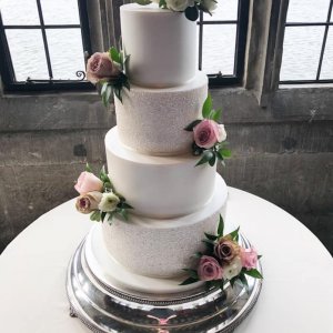 4 tier wedding cake